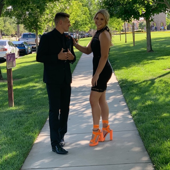 ORANGE PROM HEELS!!! - Picture 1 of 4